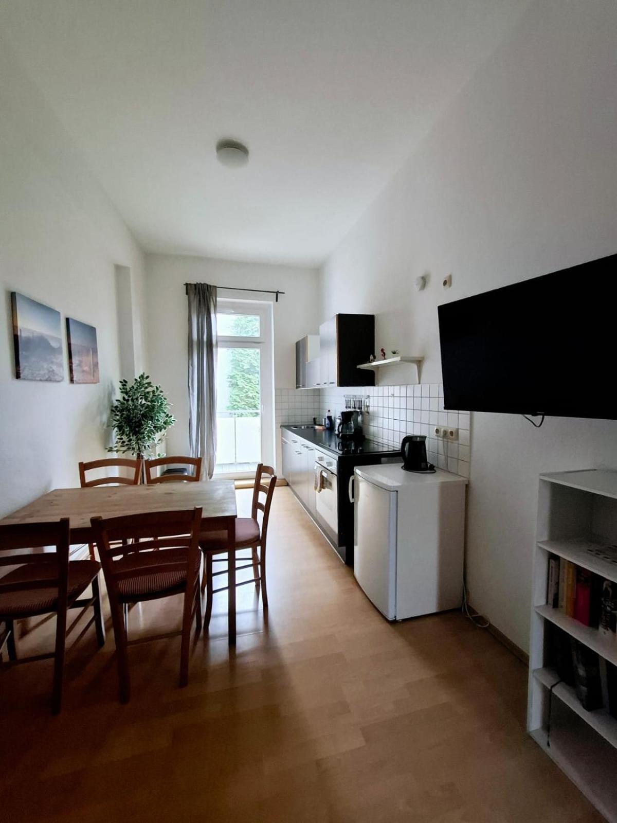 Apartment Altbauwohnung Direkt An Der Karli Mit Balkon - Netflix Inklusive Leipzig