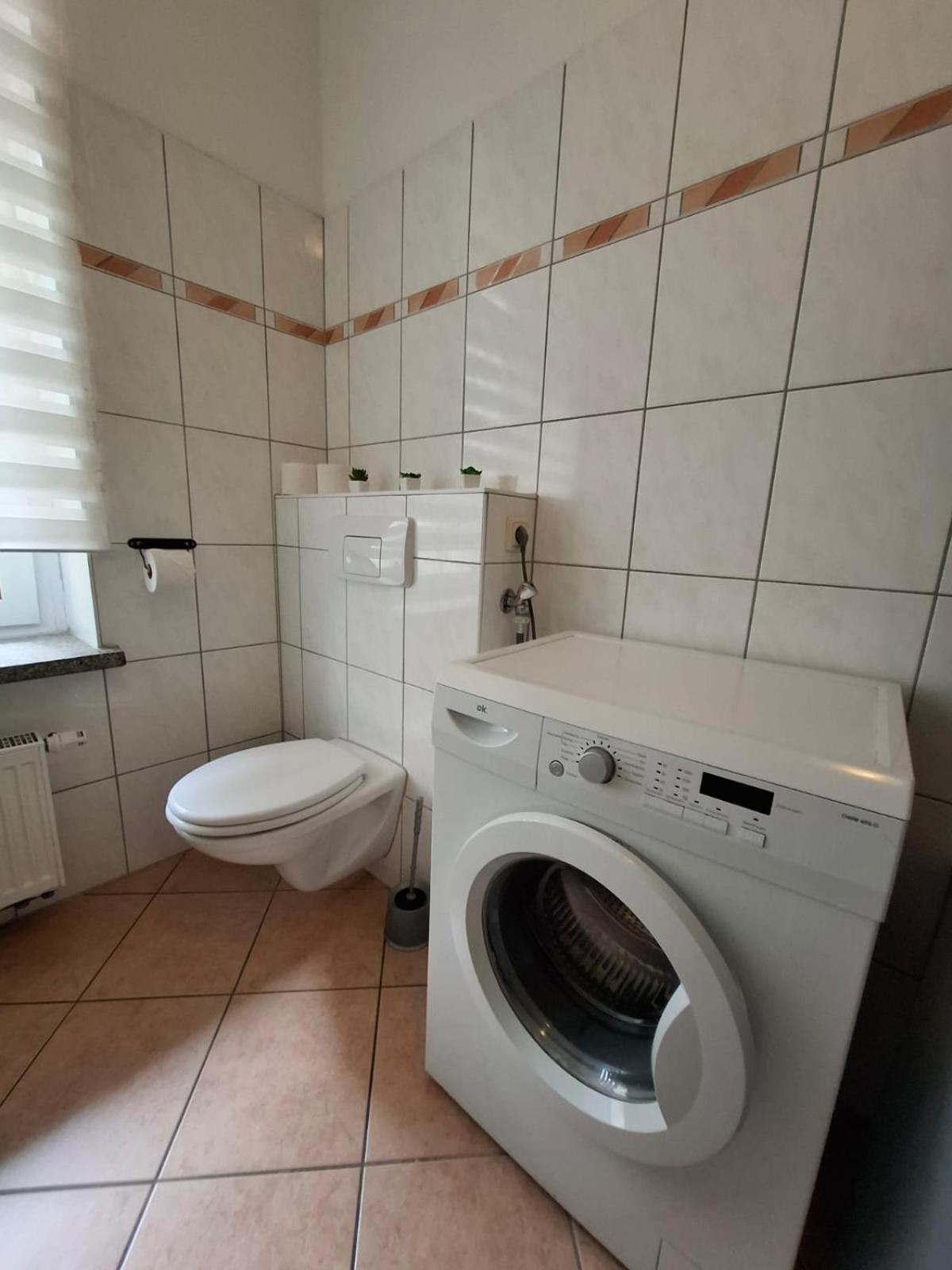 Altbauwohnung Direkt An Der Karli Mit Balkon - Netflix Inklusive Leipzig