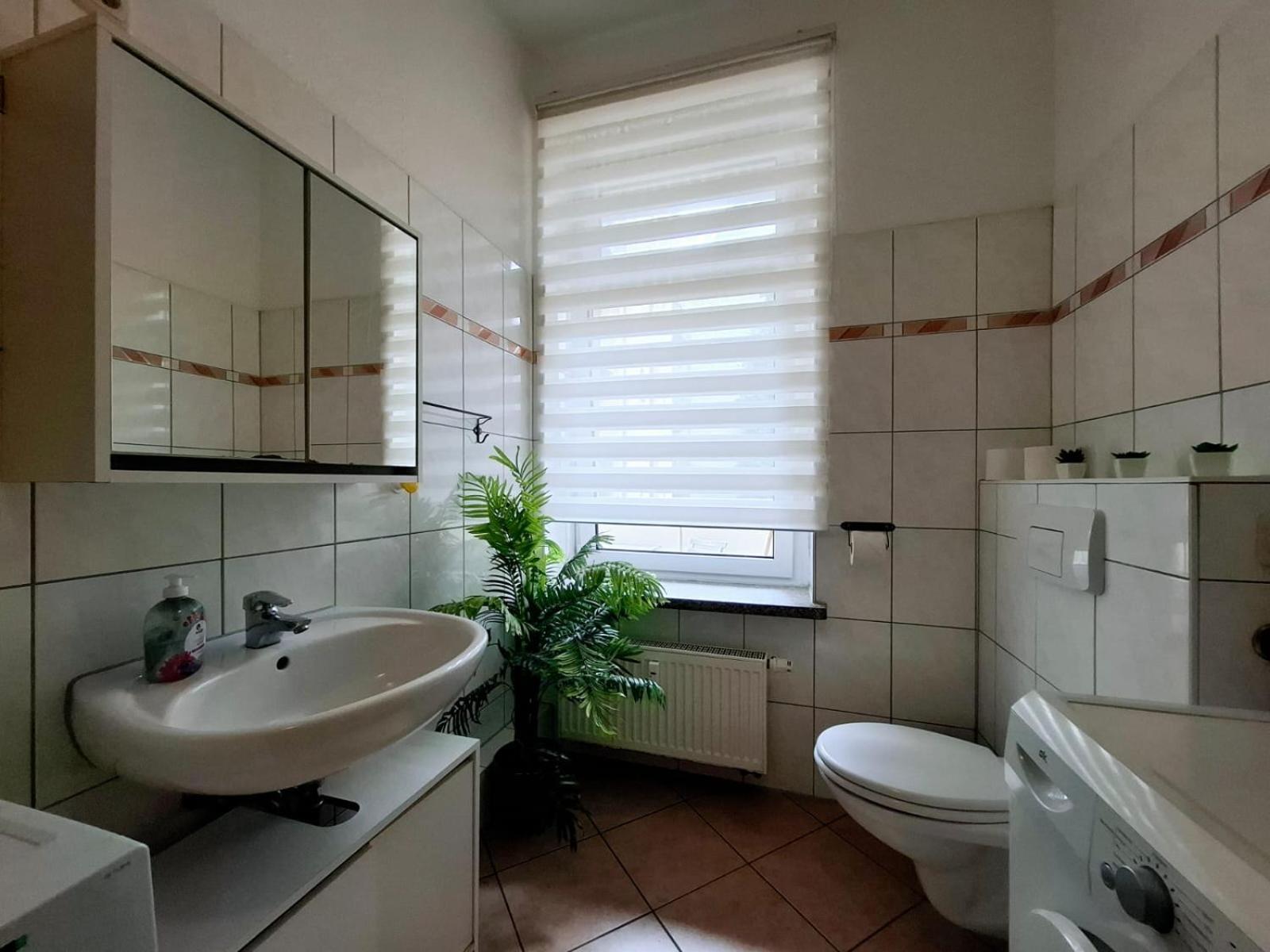 Apartment Altbauwohnung Direkt An Der Karli Mit Balkon - Netflix Inklusive *