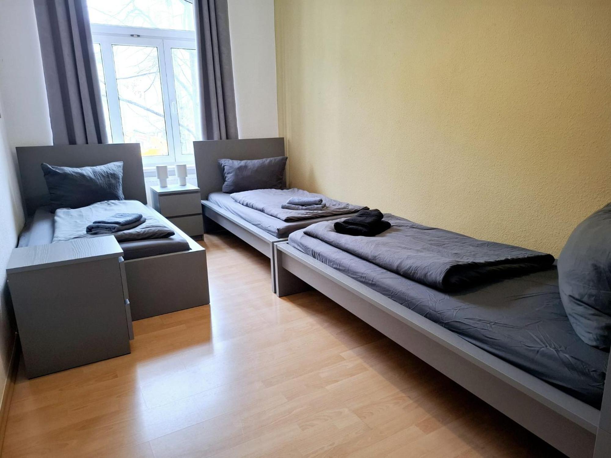 Altbauwohnung Direkt An Der Karli Mit Balkon - Netflix Inklusive * Leipzig