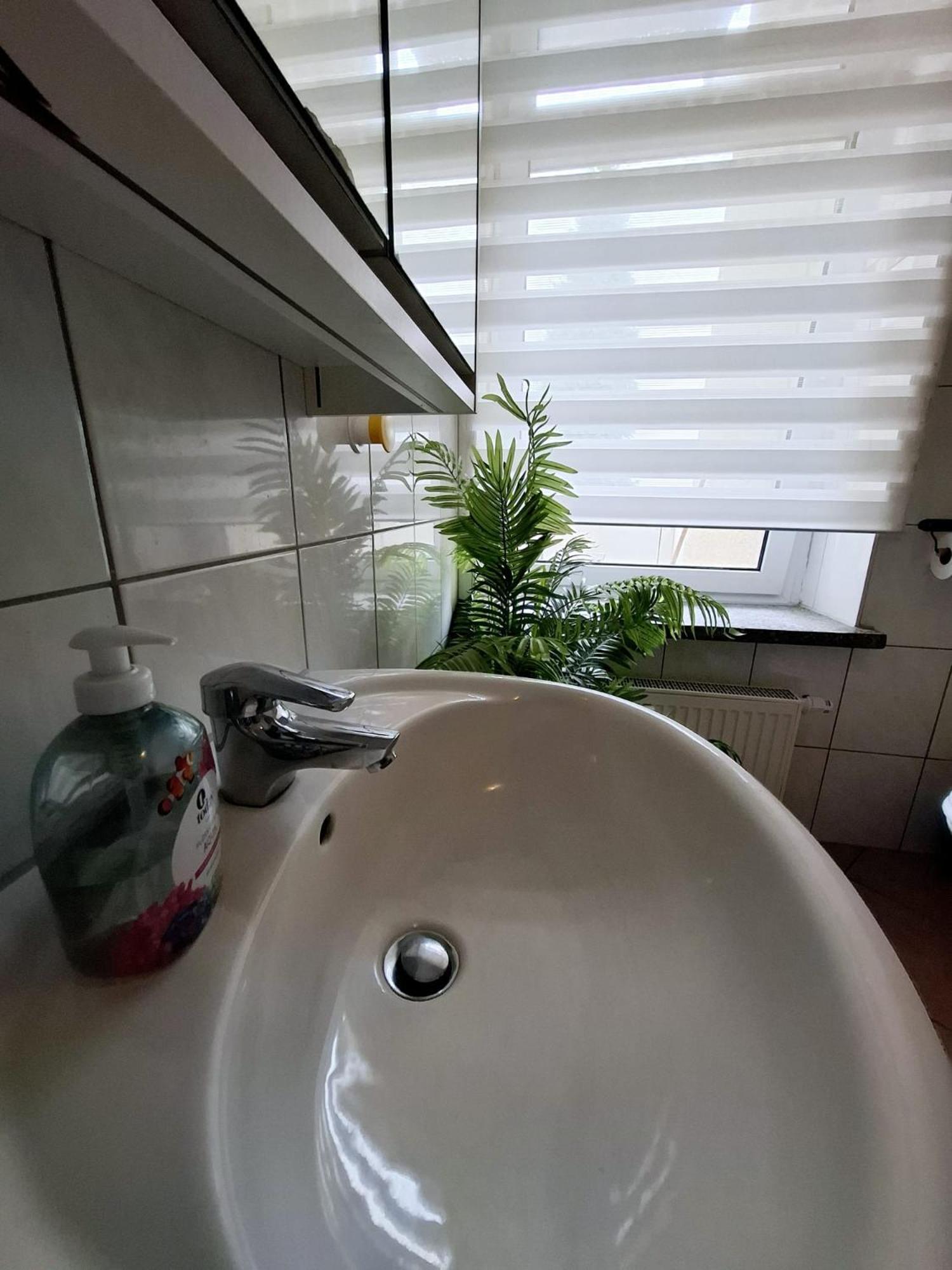 Apartment Altbauwohnung Direkt An Der Karli Mit Balkon - Netflix Inklusive *