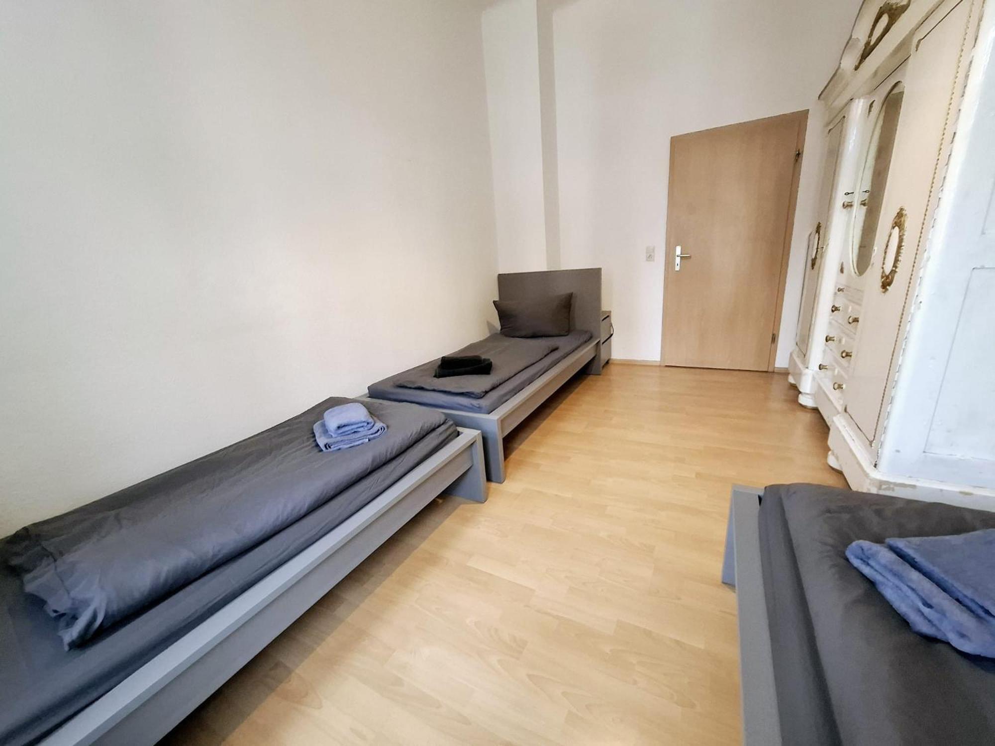 Altbauwohnung Direkt An Der Karli Mit Balkon - Netflix Inklusive Apartment Leipzig