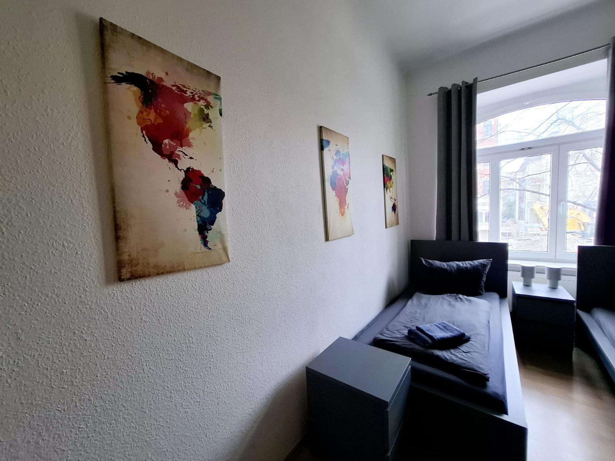 Altbauwohnung Direkt An Der Karli Mit Balkon - Netflix Inklusive